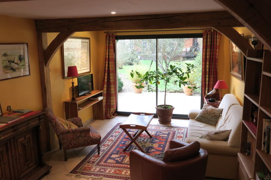 Au Fond Du Jardin Maison D'Hotes Saint-Saëns Esterno foto