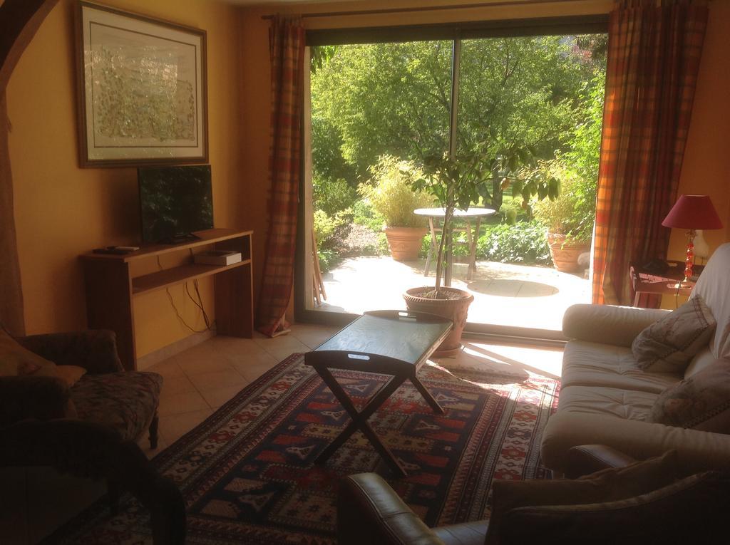 Au Fond Du Jardin Maison D'Hotes Saint-Saëns Esterno foto