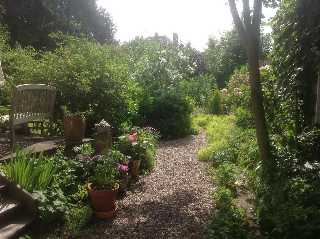 Au Fond Du Jardin Maison D'Hotes Saint-Saëns Esterno foto